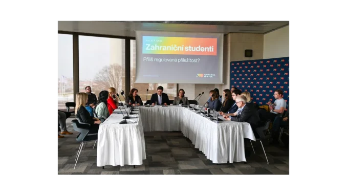 Debata o studentských vízech na NEWTON: Co dál?