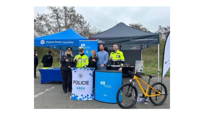 Bezpečnost v cyklistice: Ochrana seniorů přilbou