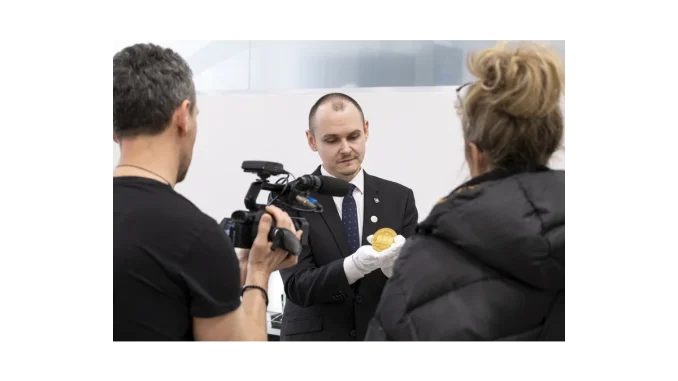 Zlato na klesající dráze kvůli geopolitice
