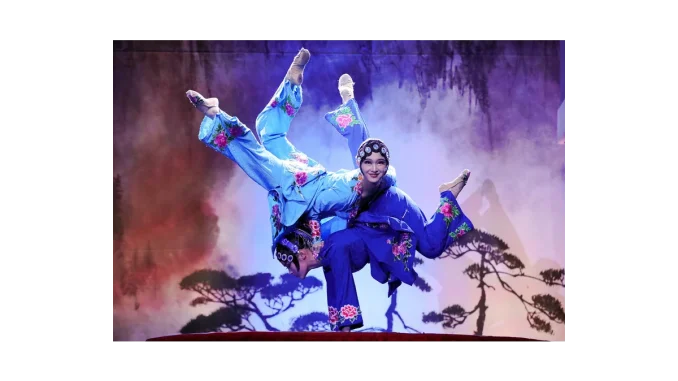 ZENSATION: Čínský národní cirkus na českých jevištích
