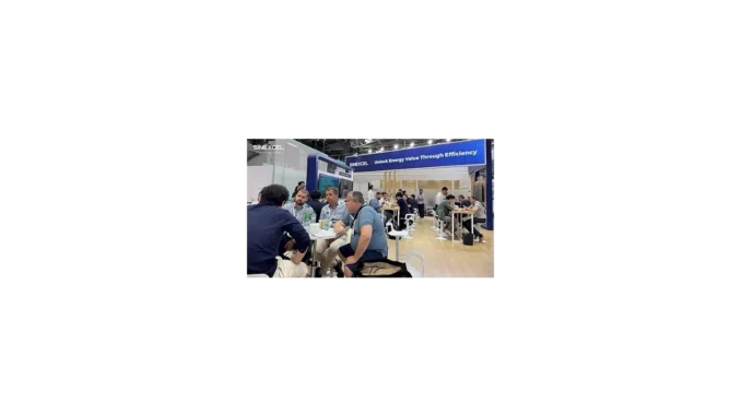 SINEXCEL inovuje na Intersolar Europe s novým systémem