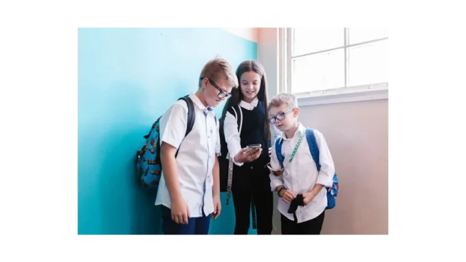 Interaktivní výuka: Zákaz mobilů ve školách